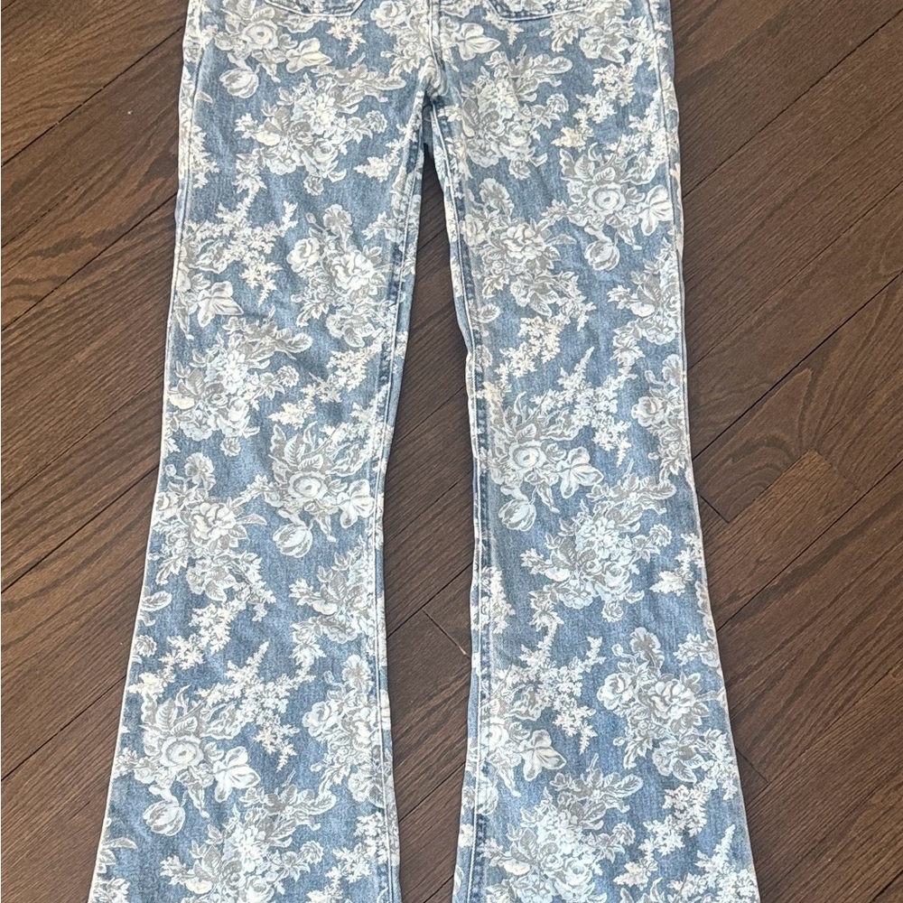 Love SHack Famcy Floral Jeans - Picture 12 of 12